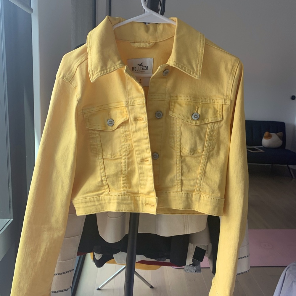 Hollister cropped yellow jacket in size small/2